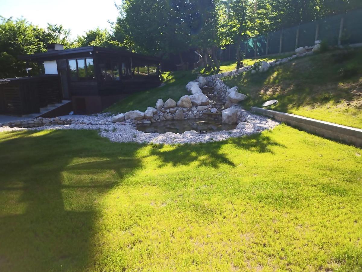 Lodge Maiden Water