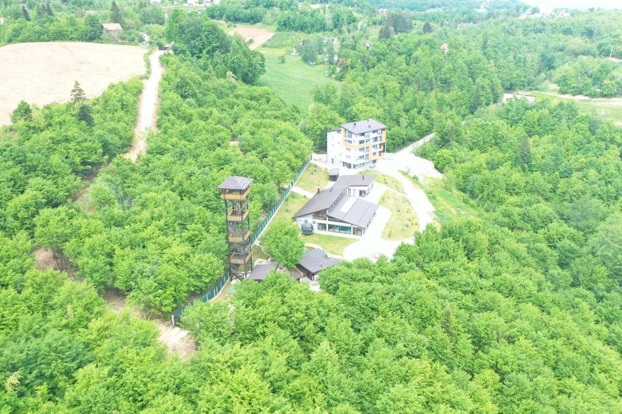 Maiden Water Lodge *